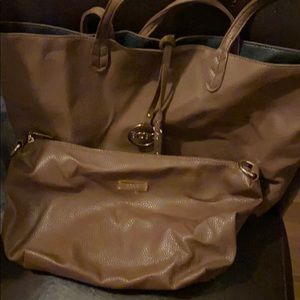 Bcbg tote bag with another side bag with zipper